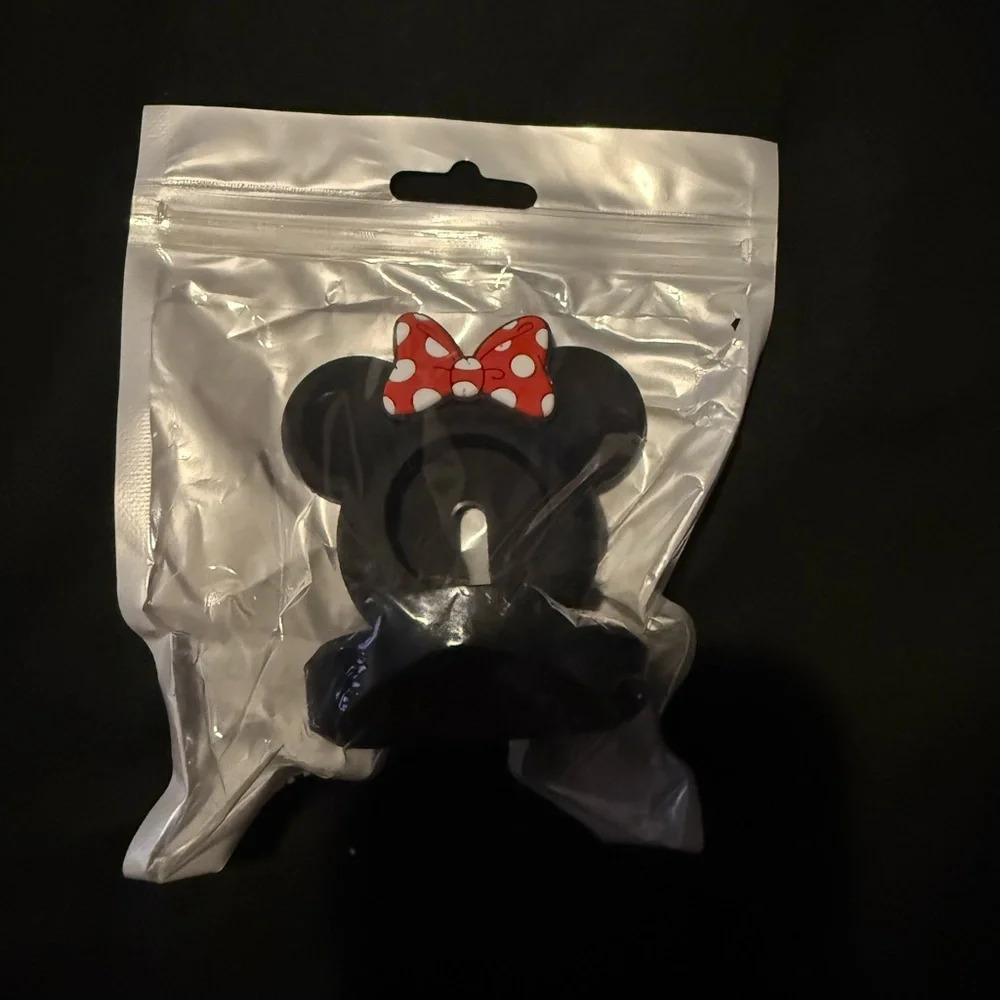 Minnie Apple Watch Charger Stand